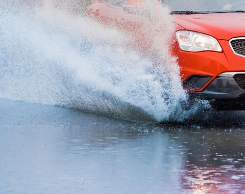 Gefahr Aquaplaning